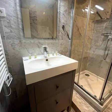 Appartamento 4 Personnes - St Lazar Sur Cour Parigi
